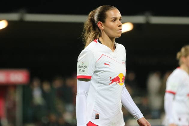 21.12.2025 Fußball Frauen 2025 2026 Google Pixel Frauen-Bundesliga 14. Spieltag RB Leipzig - 1. FC Köln RB-Trainingszentrum am Cottaweg Leipzig Andrea Norheim (Leipzig, 3, weiß). Leipzig Sachsen Deutschland