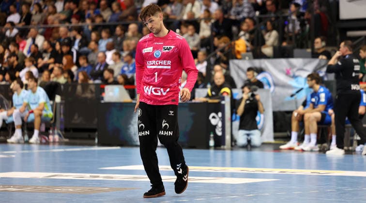 BAU 21.12.2025 Stuttgart Handball TVB Stuttgart vs. VfL Gummersbach, Mateusz Kornecki (TVB) enttäuscht