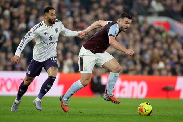 Aston Villa v Manchester United, ManU - Premier League Matheus Cunha of Manchester United and John McGinn of Aston Villa challenge during the Premier League match between Aston Villa and Manchester United at Villa Park on December 21, 2025 in Birmingham, England. Birmingham Villa Park England United Kingdom Copyright: xNealxSimpson Sportsphoto APLx 14144789