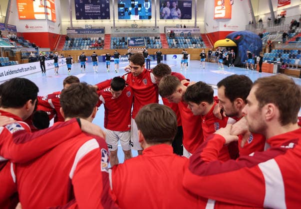 GER HBL2 Saison 2025 2026 VfL Potsdam vs SG BBM Bietigheim, 21.12.25, MBS Arena, Potsdam Einschwören vor dem Spiel, Team SG BBM Bietigheim