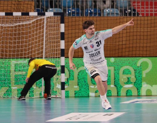 GER HBL2 Saison 2025 2026 VfL Potsdam vs SG BBM Bietigheim, 21.12.25, MBS Arena, Potsdam Alexander PFEIFER (SG BBM Bietigheim 31) jubelt nach Torerfolg, Emotion, Fingerzeig