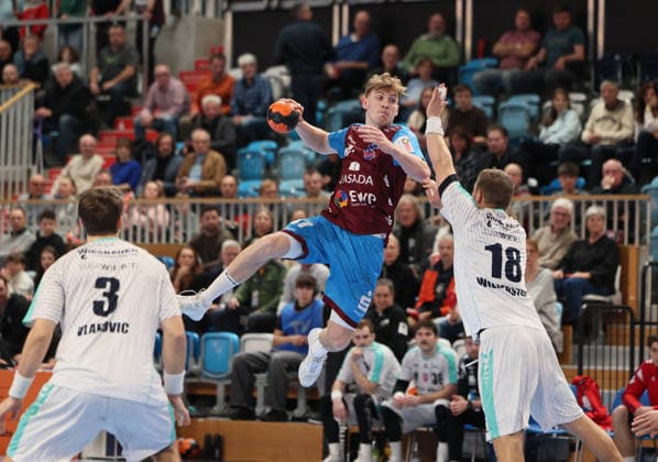 GER HBL2 Saison 2025 2026 VfL Potsdam vs SG BBM Bietigheim, 21.12.25, MBS Arena, Potsdam Nikola VLAHOVIC (SG BBM Bietigheim 3), Dustin KRAUS (1.VfL Potsdam 47), Fabian WIEDERSTEIN (SG BBM Bietigheim 18)