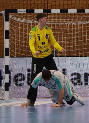 GER HBL2 Saison 2025 2026 VfL Potsdam vs SG BBM Bietigheim, 21.12.25, MBS Arena, Potsdam Frederik HÖLER (1.VfL Potsdam 1) jubelt nach erfolgreicher Parade, Emotion, Schrei, Faust