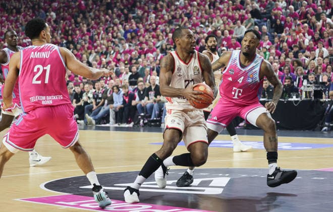 Isiaha Mike (Bayern Muenchen 22), GER, Baskets Bonn vs. FC Bayern Muenchen, 1. Basketball-Bundesliga, esayCredit BBL, 11. Spieltag, Saison 2025-26, 21.12.2025 GER, Baskets Bonn vs. FC Bayern Muenchen, 1. Basketball-Bundesliga, esayCredit BBL, 11. Spieltag, Saison 2025-26, 21.12.2025 Koeln Copyright: xEibner-Pressefoto JoergxNiebergax JNL