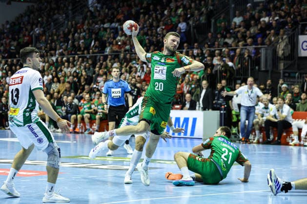 Philipp Weber (SC Magdeburg,20) - Handball Bundesliga Saison 2025-2026 SC Magdeburg vs. SC DHFK Leipzig in der GETEC Arena in Magdeburg - Aktion,Handball,Deutschland,21.12.2025