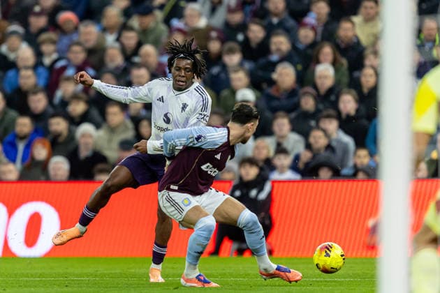 Aston Villa v Manchester United, ManU Premier League 21 12 2025. Manchester United defender Patrick Dorgu (13) crosses the ball blocked by Aston Villa defender Matty Cash (2) during the Premier League match between Aston Villa and Manchester United at Villa Park, Birmingham, England on 21 December 2025. Birmingham Villa Park West Midlands England Editorial use only DataCo restrictions apply See www.football-dataco.com , Copyright: xManjitxNarotrax PSI-23452-0021