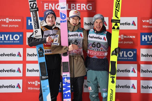 21 12 2025, Engelberg, Titlis-Schanze , Ski jumping, Skispringen, Ski, nordisch World Cup in Engelberg, Podium Men 66 KOBAYASHI Ryoyu (JPN) 1st 67 PREVC Domen (SLO) (yellow Jersy) 60 HOFFMANN Felix (GER) Engelberg Titlis-Schanze Obwalden Switzerland *** 21 12 2025, Engelberg, Titlis Schanze , Ski Jumping World Cup in Engelberg, Podium Men 66 KOBAYASHI Ryoyu JPN 1st 67 PREVC Domen SLO yellow Jersy 60 HOFFMANN Felix GER Engelberg Titlis Schanze Obwalden Switzerland Copyright: xJustPictures.ch PascalxvonxBürenx jp-en-PaVoB-A7V09725-1