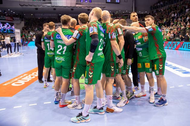 21.12.2025, xgox, Handball - Daikin HBL SC Magdeburg - SC DHfK Leipzig emspor, v.l. Magdeburg Jubel ueber den Sieg, Jubel nach Spielende Magdeburg