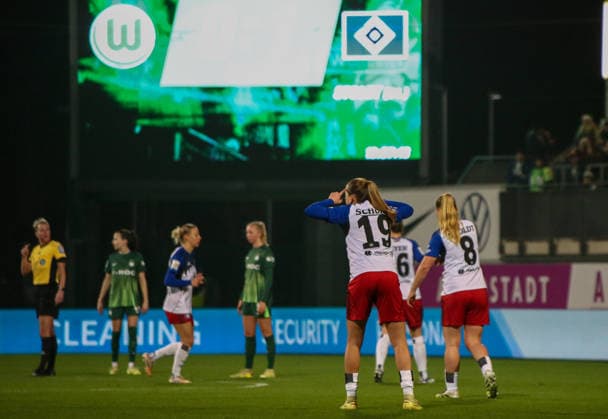 Deutschland: Frauen-Bundesliga 2025 26, 14. Spieltag - VfL Wolfsburg VS Hamburger SV - AOK Stadion (Wolfsburg): Victoria Schulz (Hamburger SV Frauen, 19) Copyright: xAymanxAlahmedx