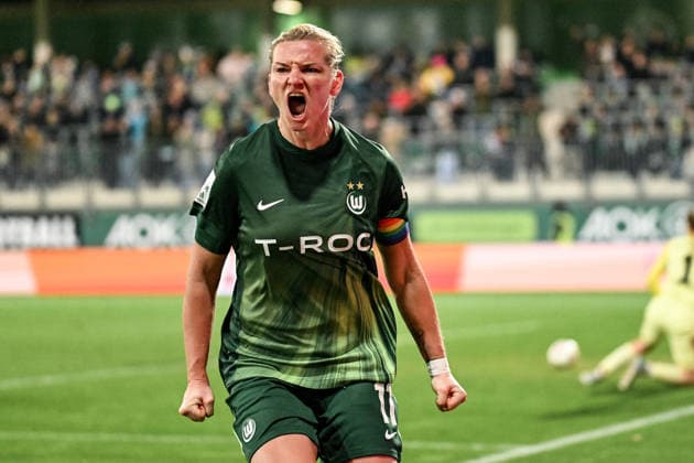 Fußball I Frauen I Saison 2025-2026 I Bundesliga I 14. Spieltag I VfL Wolfsburg - Hamburger SV I 21.12.2025 Torjubel Alexandra Popp (11, VfL Wolfsburg) Freisteller, Nahaufnahme, Porträt, Portrait, Einzelfoto, Einzelbild, Körper Wolfsburg AOK Stadion Niedersachsen Deutschland Copyright: xLobeca InesxHähnelx