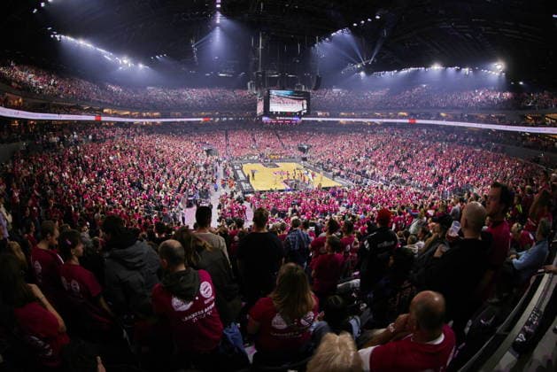 Telekom Baskets Bonn vs. FC Bayern München Basketball Rekordspiel vor über 19.000 Zuschauern in der Lanxess Arena (Kölnarena, Koelnarena) 31. Speiltag - Saison 2025 26