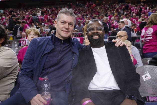 Ehemalige Spieler Klaus Perwas und Eric Taylor Telekom Baskets Bonn vs. FC Bayern München Basketball Rekordspiel vor über 19.000 Zuschauern in der Lanxess Arena (Kölnarena, Koelnarena) 31. Speiltag - Saison 2025 26