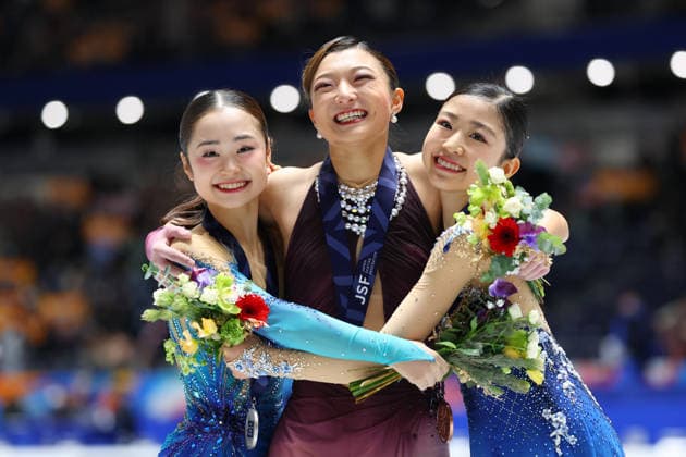 (L-R) Mao Shimada, Kaori Sakamoto,Mone Chiba, DECEMBER 21, 2025 - Figure skating, Eiskunstlauf : Japan Figure Skating Championships 2025 Women s Award ceremony at Yoyogi 1st Gymnasium, Tokyo, Japan. Noxthirdxpartyxsales  aflo_314193829