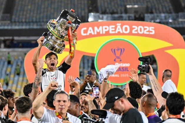 Vasco da Gama x Corinthians RIO DE JANEIRO, RJ - 21.12.2025: VASCO DA GAMA X CORINTHIANS - Vasco X Corinthians held at the Maracana Stadium for the Final of the 2025 Copa do Brasil, second game on Sunday night (21), in Rio de Janeiro, RJ. Corinthians lifts the Champion& 39;s Cup (Photo: Celso Pupo Fotoarena) x2862157x  CelsoxPupo