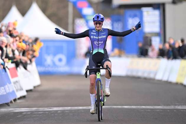X2O Badkamers Trofee 2025-2026 Hofstade HOFSTADE, BELGIUM - DECEMBER 22 : Brand Lucinda (NED) of Baloise Glowi Lions wins during the 4th leg of the Plage Cross X2O Badkamers Trofee 2025-2026 a cyclocross race for Women Elite on December 22, 2025 in Hofstade, Belgium, 22 12 2025 ( Hofstade Belgium  Copyright: xNicoxVereeckenx