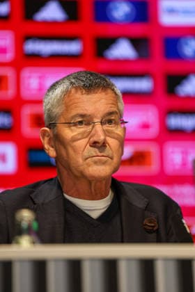 Herbert Hainer (FC Bayern Muenchen, Praesident) bei der Pressekonferenz zur Vorstellung des neuen FC Bayern Basketball Trainers, GER, FC Bayern Basketball Pressekonferenz, Saison 2025 2026, 22.12.2025, GER, FC Bayern Basketball Pressekonferenz, Saison 2025 2026, 22.12.2025 Muenchen Copyright: xEibner-Pressefoto JennixMaulx EP_JML