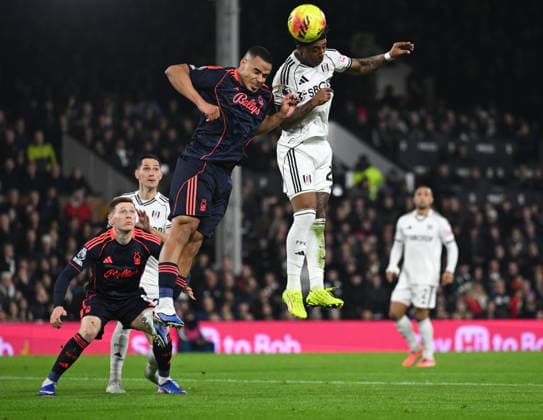 Fulham v Nottingham Forest Premier League Kevin of Fulham heads towards goal during the Premier League match at Craven Cottage, London 22 12 2025 UK Newspapers OUT Copyright: xNigelxBramleyx FIL-22666-0016