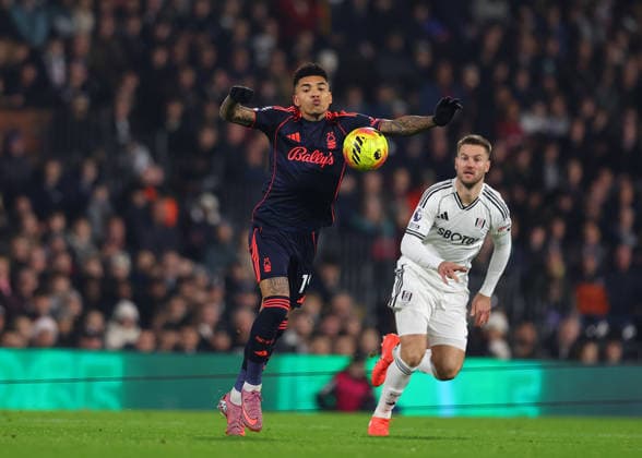 22nd December 2025; Craven Cottage, Fulham, London, England; Premier League Football, Fulham versus Nottingham Forest; Samuel Chukwueze of Fulham closely marked by Joachim Andersen of Fulham  JohnxPatrickxFletcher