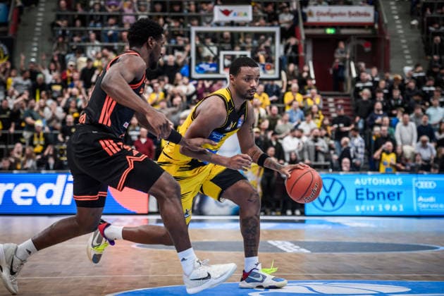GER, MHP Riesen Ludwigsburg - RASTA Vechta, easycredit BBL, Basketball, Bundesliga, 11. Spieltag, Spielzeit 2025 2026, 22.12.2025 GER, MHP Riesen Ludwigsburg - RASTA Vechta, easycredit BBL, Basketball, Bundesliga, 11. Spieltag, Spielzeit 2025 2026, 22.12.2025 Ludwigsburg Copyright: xSandyxDinkelackerx EP_SDR