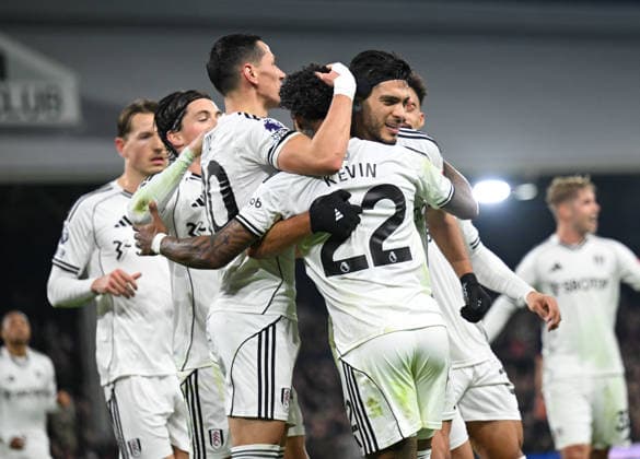 Fulham v Nottingham Forest Premier League Raul JimÃ nez of Fulham celebrates with Kevin after scoring the opening goal from the penalty spot during the Premier League match at Craven Cottage, London 22 12 2025 UK Newspapers OUT Copyright: xNigelxBramleyx FIL-22666-0036