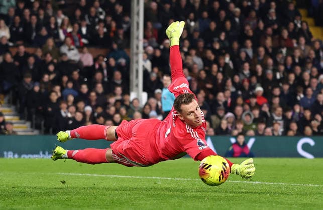 London, England, 22nd December 2025. Bernd Leno of Fulham in action during the Fulham vs Nottingham Forest Premier League match at Craven Cottage, London. Picture credit should read: David Klein Sportimage EDITORIAL USE ONLY. No use with unauthorised audio, video, data, fixture lists, club league logos or live services. Online in-match use limited to 120 images, no video emulation. No use in betting, games or single club league player publications. SPI_DK_012_Fulham_Forest SPI-4392-0010