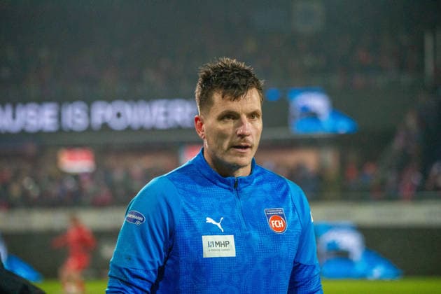 21.12.25 1. FC Heidenheim - FC Bayern München Deutschland, Heidenheim, 21.12.2025, Fussball, Bundesliga, 1. FC Heidenheim - FC Bayern München: Kevin Müller (1. FC Heidenheim). *** 21 12 25 1 FC Heidenheim FC Bayern Munich Germany, Heidenheim, 21 12 2025, Football, Bundesliga, 1 FC Heidenheim FC Bayern Munich Kevin Müller 1 FC Heidenheim