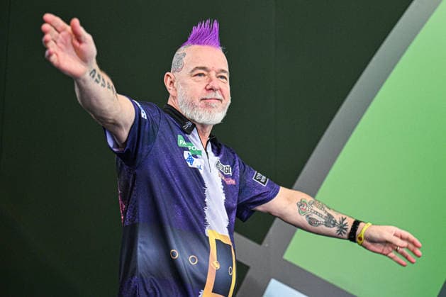 Sport Themen der Woche KW52 23 12 2025. 2025 26 World Darts Championship Peter Wright (30) makes his entrance during the 2nd round of the 2025 26 Paddy Power World Darts Championships at Alexandra Palace, London, United Kingdom on 23 December 2025. Editorial use only , Copyright: xWaynexTuckwellx PSI-23381-0238