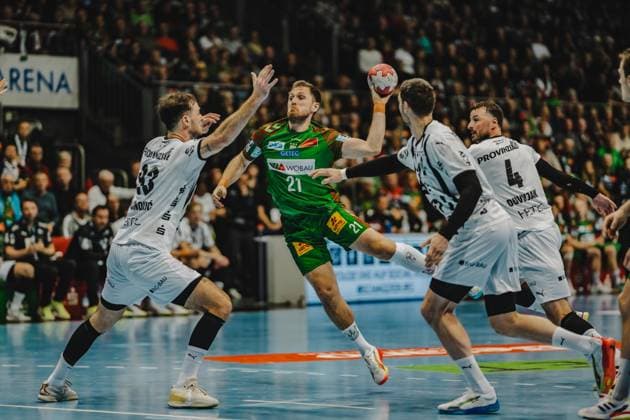 Deutschland: HBL DAIKIN Handball Bundesliga 2025 26, 6. Spieltag - SC Magdeburg vs THW Kiel - GETEC Arena (Magdeburg): Albin Lagergren (SC Magdeburg, 21) Copyright: xTomxLauruschkatx
