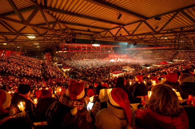 Sport Themen der Woche KW52 Fussball, Herren, Saison 2025 2026, 1. Bundesliga, 1. FC Union Berlin, 23. Weihnachtssingen im Stadion An der Alten Försterei, Übersicht, 23.12. 2025, *** Football, Men, Season 2025 2026, 1 Bundesliga, 1 FC Union Berlin, 23 Christmas singing at Stadion An der Alten Försterei, Overview, 23 12 2025, Copyright: xMatthiasxKochx