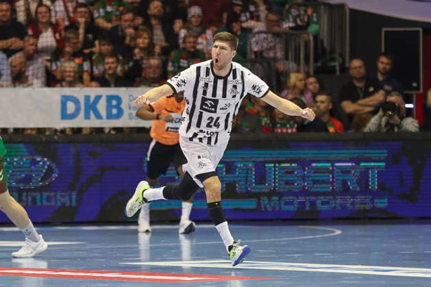 23.12.2025, xgox, Handball - Daikin HBL SC Magdeburg - THW Kiel emspor, v.l. Lukas Zerbe (Kiel, 24) Jubel, Torjubel, jubelt ueber das Tor, celebrate the goal, celebration Magdeburg