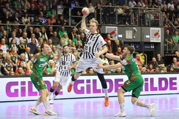 23.12.2025, xtgx, SC Magdeburg - THW Kiel v.l. Eric Johansson (Kiel, 21) wirft Tor, Torschuetze, erzielt Tor, Treffer, scores the goal Magdeburg