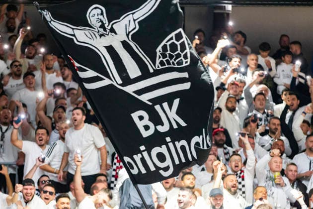 23.12.2025, xomx, Basketball EuroCup, Niners Chemnitz - Besiktas JK Istanbul v.l. Gaeste Fans. Chemnitz