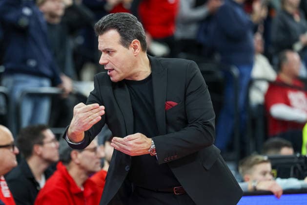 Dimitris Itoudis (Hapoel IBI Tel Aviv, Cheftrainer), GER, FC Bayern Basketball vs. Hapoel Tel Aviv, Basketball, Euroleague, 18. Spieltag, Saison 2025 2026, 23.12.2025, GER, FC Bayern Basketball vs. Hapoel Tel Aviv, Basketball, Euroleague, 18. Spieltag, Saison 2025 2026, 23.12.2025 Muenchen Copyright: xEibner-Pressefoto JennixMaulx EP_JML
