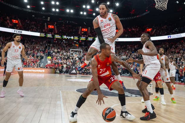 Ish Wainright 24 (Hapoel IBI Tel Aviv), Isiaha Mike 22 (FC Bayern Basketball), Tai Odiase 21 (Hapoel IBI Tel Aviv), FC Bayern Basketball vs. Hapoel IBI Tel Aviv, EuroLeague 18. Spieltag, 23.12.2025 Muenchen Bayern Deutschland