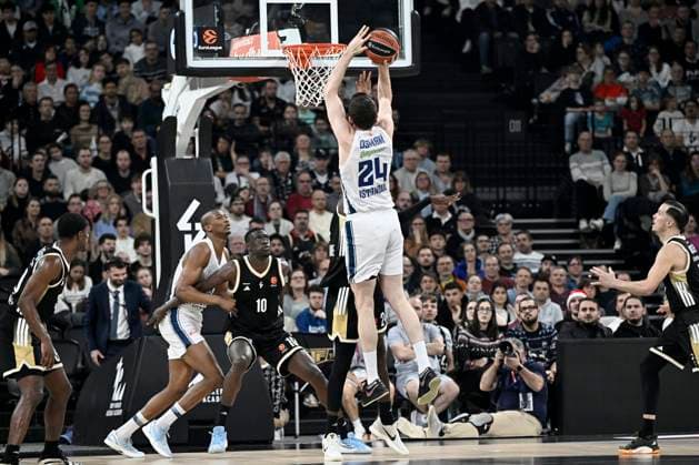 Asvel-Anadolu Efes Istanbul. Euroligue. 23 décembre 2025 PHOTOPQR LE PROGRES Joël PHILIPPON - Décines-Charpieu 23 12 2025 - Asvel-Anadolu Efes Istanbul. Euroligue. 23 décembre 2025 -Ercan Osmani. Asvel-Anadolu Efes Istanbul. Basket Euroleague Asvel (Lyon Villeurbanne) vs Istanbul Décines-Charpieu Rhône Rhône-Alpes France  Copyright: xPHOTOPQR LExPROGRES MAXPPPxJoëlxPHILIPPONx 20251223LPL5425 20251223LPL5425