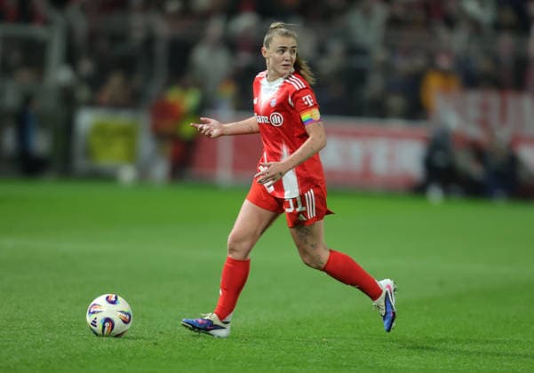 Georgia Stanway (München), Leverkusen, Germany 22.12.2025, Frauen Bundesliga, 14. Spieltag, Bayer 04 Leverkusen - FC Bayern München.