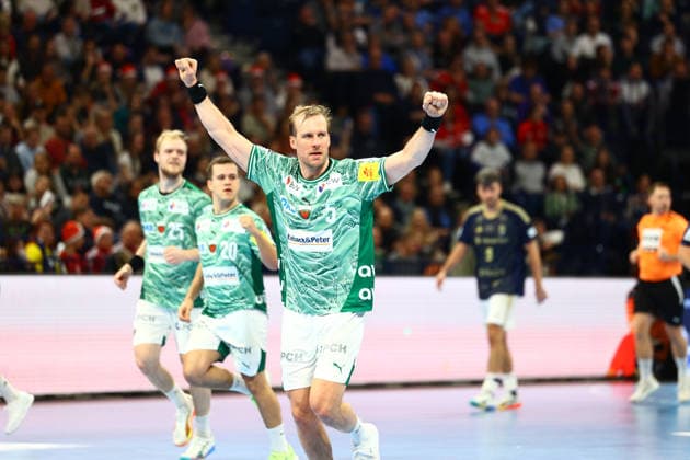Handball I Herren I Saison 2025 2026 I Bundesliga I 24. Spieltag I HSV Hamburg - Füchse Berlin I 23.12.2025 Max Darj (5, Füchse Berlin) bejubelt den Sieg Hamburg Barclaycard Arena Hamburg Deutschland Copyright: xLobeca RalfxHomburgx