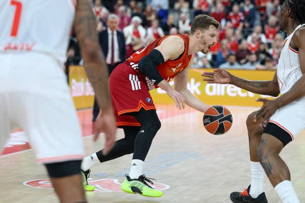 Andreas Obst (FC Bayern Basketball, 13), GER, FC Bayern Basketball vs. Hapoel Tel Aviv, Basketball, Euroleague, 18. Spieltag, Saison 2025 2026, 23.12.2025, GER, FC Bayern Basketball vs. Hapoel Tel Aviv, Basketball, Euroleague, 18. Spieltag, Saison 2025 2026, 23.12.2025 Muenchen Copyright: xEibner-Pressefoto JennixMaulx EP_JML