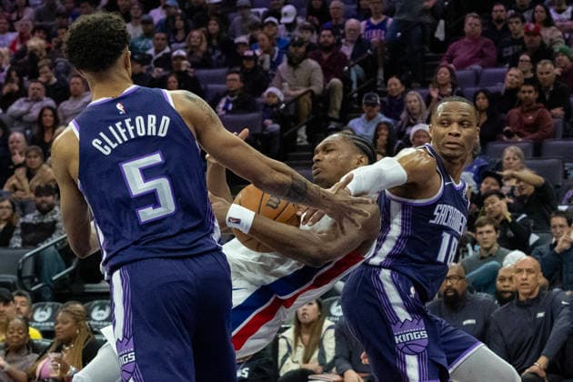 December 23, 2025, Sacramento, Ca, USA: Sacramento Kings guard Russell Westbrook (18) flops Detroit Pistons guard Ausar Thompson (9) in the second half during a game at Golden 1 Center on Tuesday, Dec. 23, 2025 in Sacramento. Sacramento USA - ZUMAj89_ 20251223_zaf_j89_016 Copyright: xPaulxKitagakixJr.x