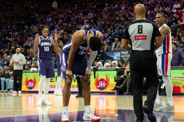 December 23, 2025, Sacramento, Ca, USA: Sacramento Kings center Dylan Cardwell (32) and guard Demar Derozan (10) reacts after a foul in the second half during a game at Golden 1 Center on Tuesday, Dec. 23, 2025 in Sacramento. Sacramento USA - ZUMAj89_ 20251223_zaf_j89_017 Copyright: xPaulxKitagakixJr.x