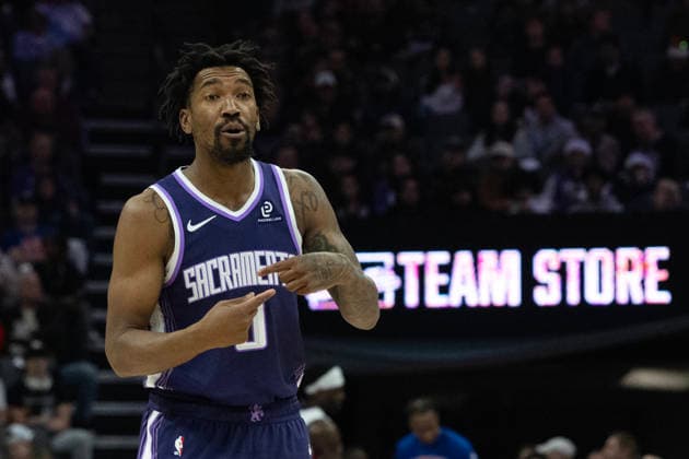 December 23, 2025, Sacramento, Ca, USA: Sacramento Kings guard Malik Monk (0) cones into the game and talks with Sacramento Kings guard Russell Westbrook (18) in the first half during a game at Golden 1 Center on Tuesday, Dec. 23, 2025 in Sacramento. Sacramento USA - ZUMAj89_ 20251223_zaf_j89_013 Copyright: xPaulxKitagakixJr.x