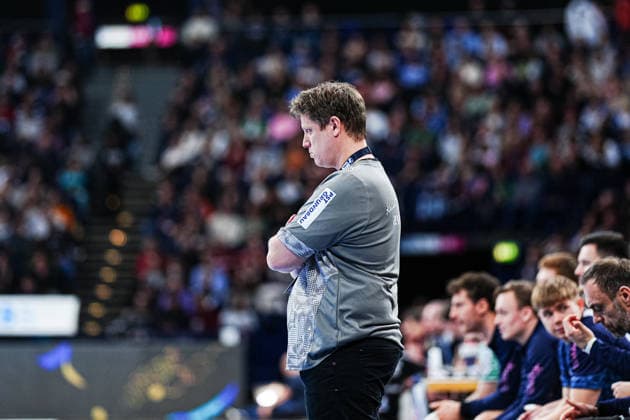 Nicolej Krickau (Fuechse Berlin, Trainer) GER, Handball Verein Hamburg vs. Fuechse Berlin, Handball, 1. Bundesliga, Spieltag 24, Saison 2025 2026, 23.12.2025 GER, Handball Sport Verein Hamburg vs. Fuechse Berlin, Handball, 1. Bundesliga, Spieltag 24, Saison 2025 2026, 23.12.2025 Hamburg Copyright: xEibner-Pressefoto MarcelxvonxFehrnx EP_MFN