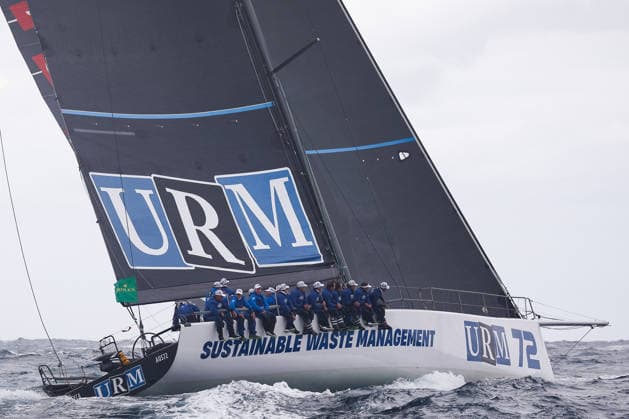 Sport Themen der Woche KW52 26th December 2025; Sydney, New South Wales, Australia: Rolex Sydney Hobart Yacht Race; crew of URM Group skippered by Marcus Ashley-Jones balance the yacht  KevinxManning