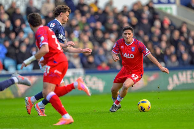Marcelino Núnez (32 Ipswich Town) during the Sky Bet Championship game between Millwall FC vs Ipswich Town at The Den in London , England . (Photo by Keeran Marquis Sports Press Photo SPP) Copyright: xKeeranxMarquis SPPx Sportspressphoto_SPR76858