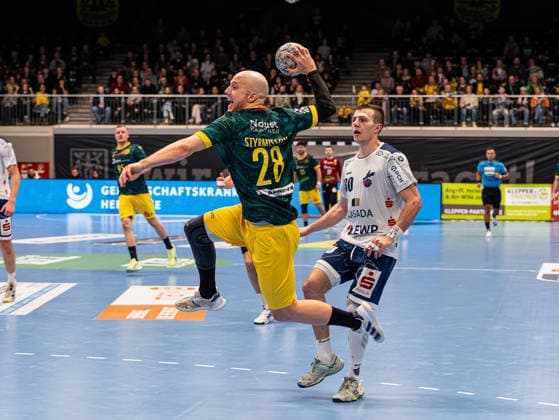 Hakon Dadi Styrmisson (VfL Eintracht Hagen, 28) beim Torwurf VfL Eintracht Hagen vs. 1. VfL Potsdam, Handball, 2. Bundesliga, 17. Spieltag, Saison 2025 2026, 26.12.2025 VfL Eintracht Hagen vs. 1. VfL Potsdam, Handball, 2. Bundesliga, 17. Spieltag, Saison 2025 2026, 26.12.2025 Hagen Copyright: xEibner-Pressefoto DamianxKruczynx EP_DKI