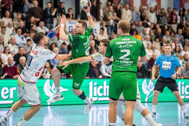 2. Handball Bundesliga; TV Hüttenberg - Eulen Ludwigshafen, 26.12.25 Marc-Robin Eisel (Eulen Ludwigshafen, 9), Frederic Stüber (Eulen Ludwigshafen, 2), Vit Reichl (TV Hüttenberg, 19), Leif Haack (TV Hüttenberg, 20) 2. Handball Bundesliga; TV Hüttenberg - Eulen Ludwigshafen: Hüttenberg, 26.12.25 Copyright: xBEAUTIFULxSPORTS Roeczeyx