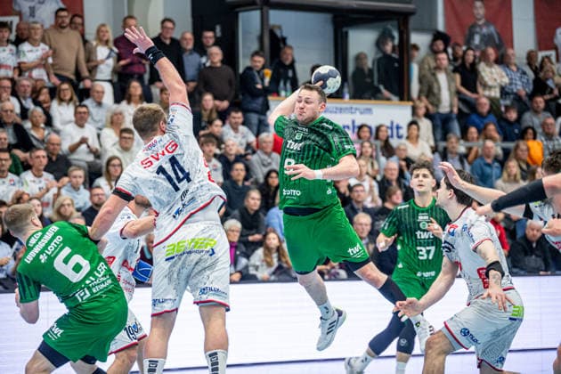 2. Handball Bundesliga; TV Hüttenberg - Eulen Ludwigshafen, 26.12.25 Marc-Robin Eisel (Eulen Ludwigshafen, 9), Tim Schaller (Eulen Ludwigshafen, 6), Finn Leun (Eulen Ludwigshafen, 37), Moritz Zörb (TV Hüttenberg, 14), Hendrik Schreiber (TV Hüttenberg, 51) 2. Handball Bundesliga; TV Hüttenberg - Eulen Ludwigshafen: Hüttenberg, 26.12.25 Copyright: xBEAUTIFULxSPORTS Roeczeyx