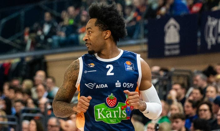 26.12.2025, Basketball, Herren, easy credit BBL, easy credit Bundesliga, BBL, Bundesliga, 12. Spieltag, Rostock Seawolves - ALBA Berlin Jordan Bowden (Rostock Seawolves) Rostock Stadthalle Mecklenburg-Vorpommern Deutschland