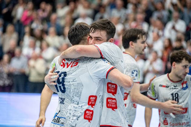 2. Handball Bundesliga; TV Hüttenberg - Eulen Ludwigshafen, 26.12.25 Lasse Ohl (TV Hüttenberg, 11), Vit Reichl (TV Hüttenberg, 19) 2. Handball Bundesliga; TV Hüttenberg - Eulen Ludwigshafen: Hüttenberg, 26.12.25 Copyright: xBEAUTIFULxSPORTS Roeczeyx