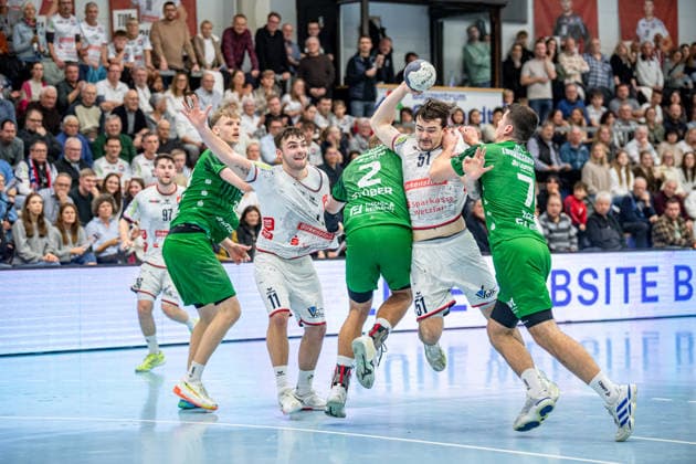 2. Handball Bundesliga; TV Hüttenberg - Eulen Ludwigshafen, 26.12.25 Hendrik Schreiber (TV Hüttenberg, 51), Lasse Ohl (TV Hüttenberg, 11), Frederic Stüber (Eulen Ludwigshafen, 2), Mihailo Ili? (Eulen Ludwigshafen, 7) 2. Handball Bundesliga; TV Hüttenberg - Eulen Ludwigshafen: Hüttenberg, 26.12.25 Copyright: xBEAUTIFULxSPORTS Roeczeyx